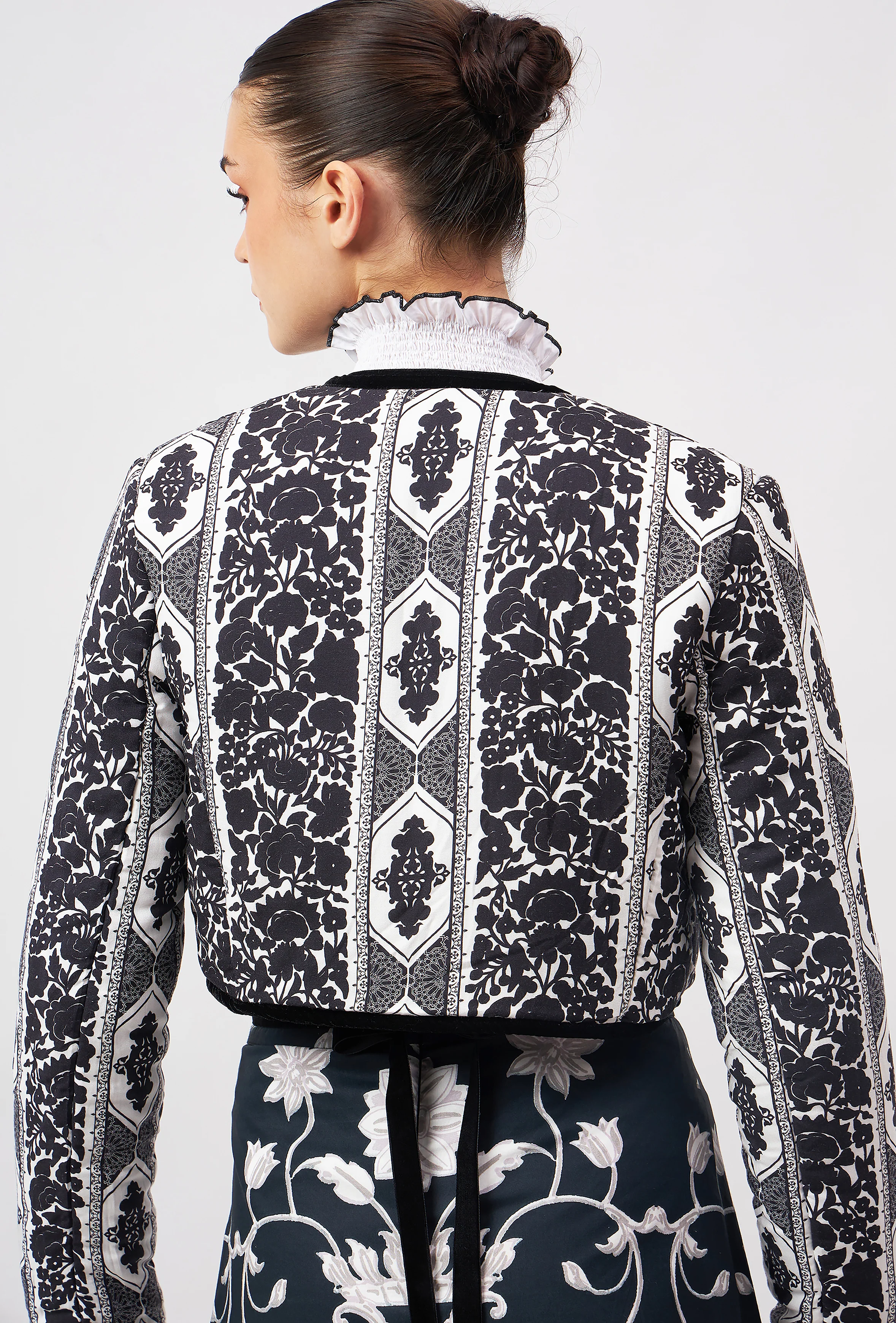 1499 Joan Reversible Jacket - Image 10