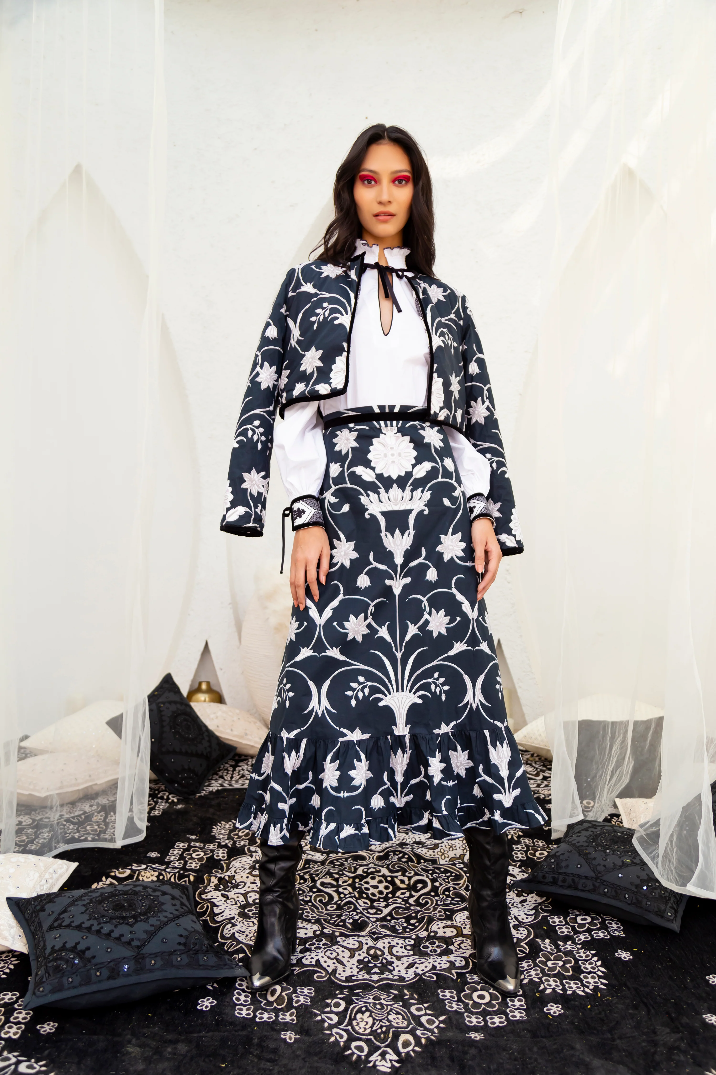1499 Joan Reversible Jacket - Image 13