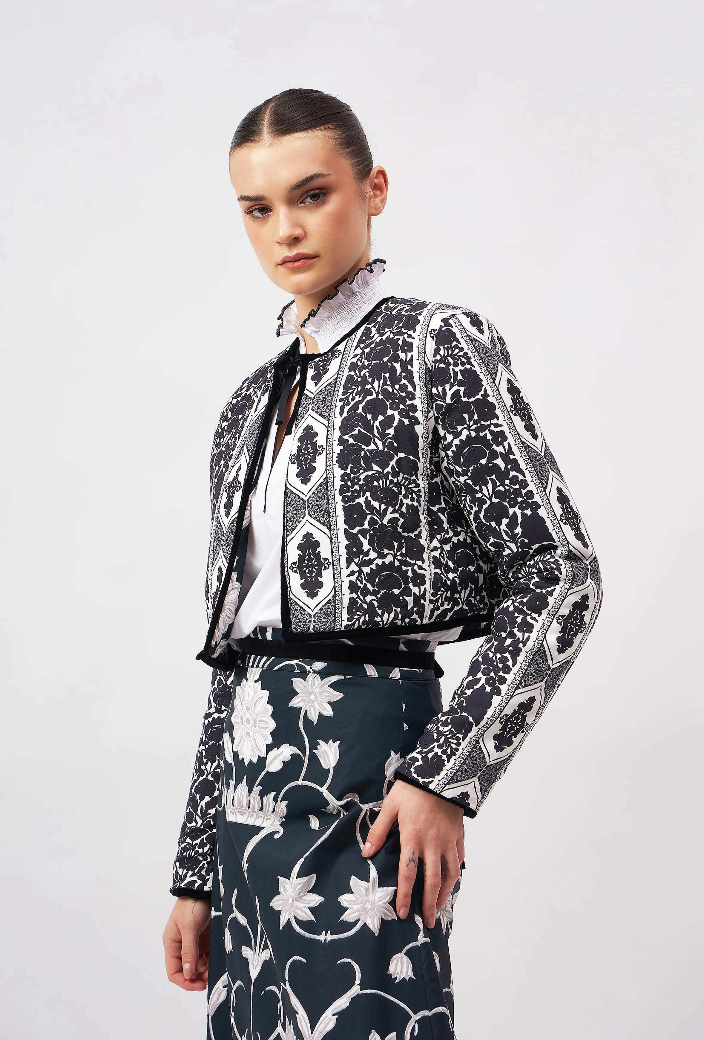 1499 Joan Reversible Jacket - Image 8