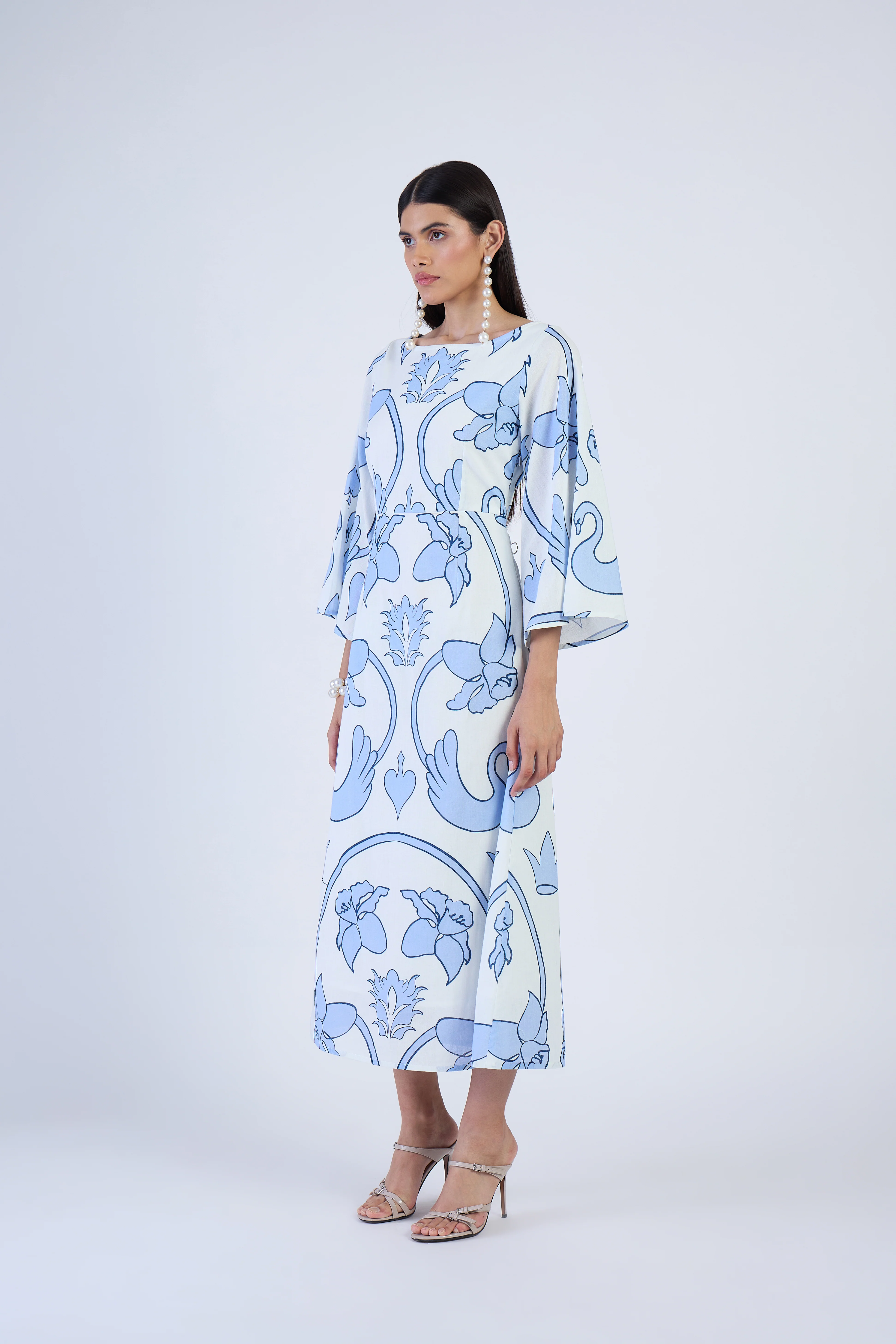 991 Camelia - Image 6